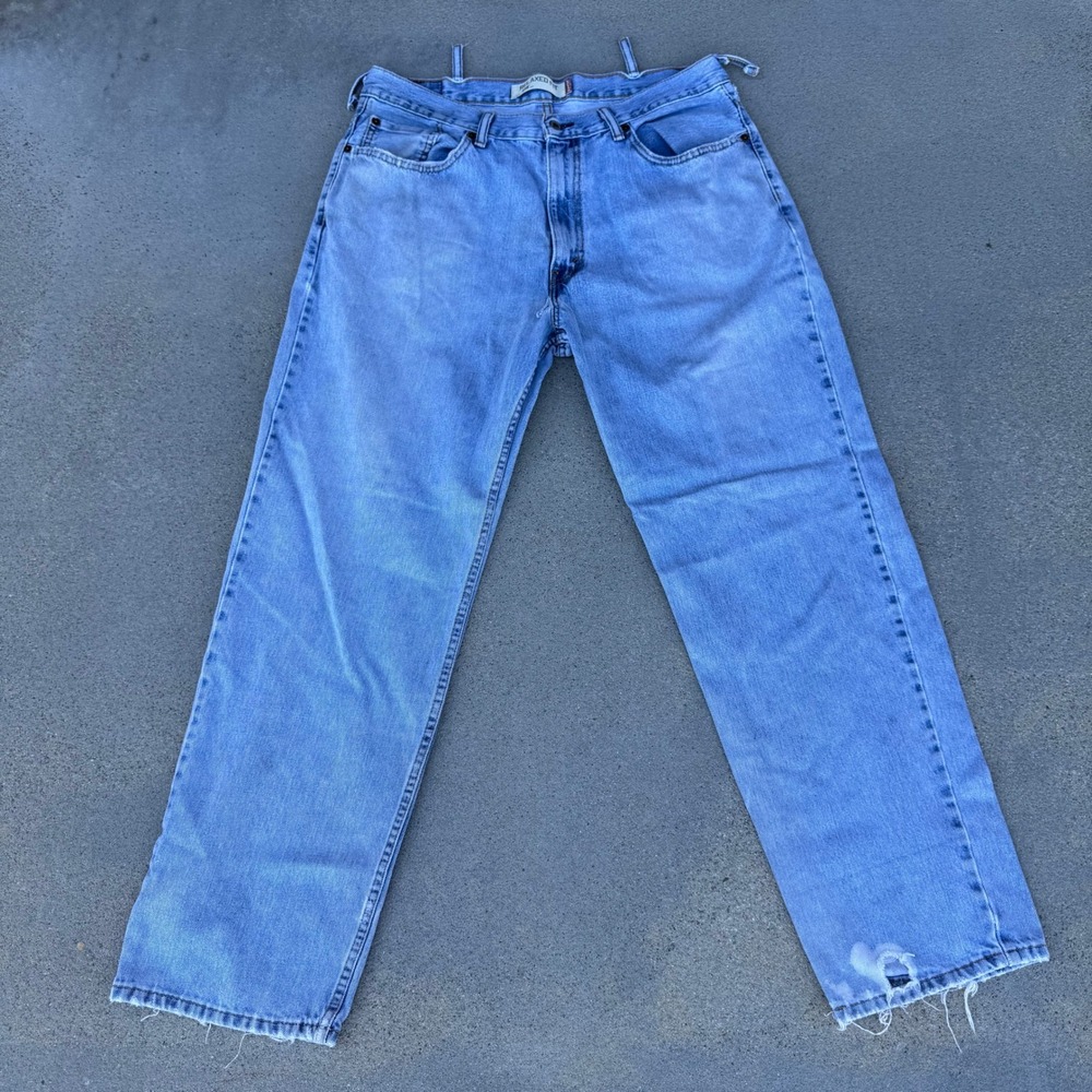 Levi's 550 Relaxed Fit Light Wash Denim Jeans Mens 38x32 Vintage Distressed - Picture 2 of 11